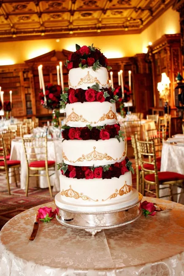 AP LVCC Wedding Cake With Roses - Footer Banner 2