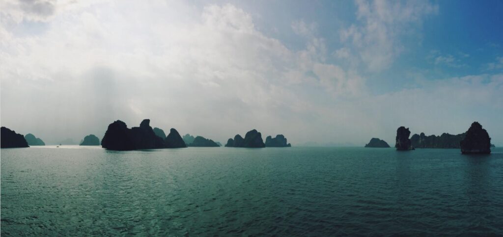 bai tu long bay vietnam Absolute Perfection