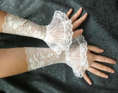 baroque bridal gloves e1441879342856 Absolute Perfection