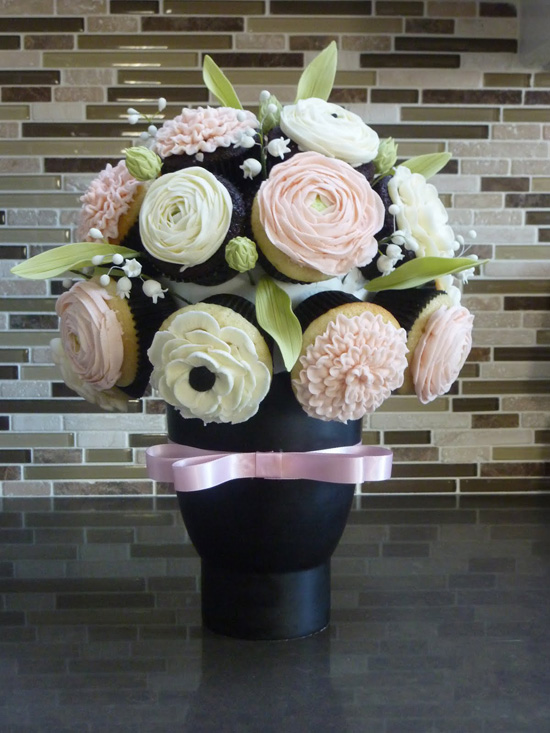 cupcake floral bouquet via Wedding Bells Absolute Perfection