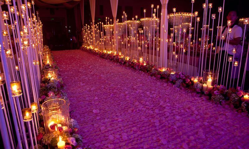 Candle wedding aisle