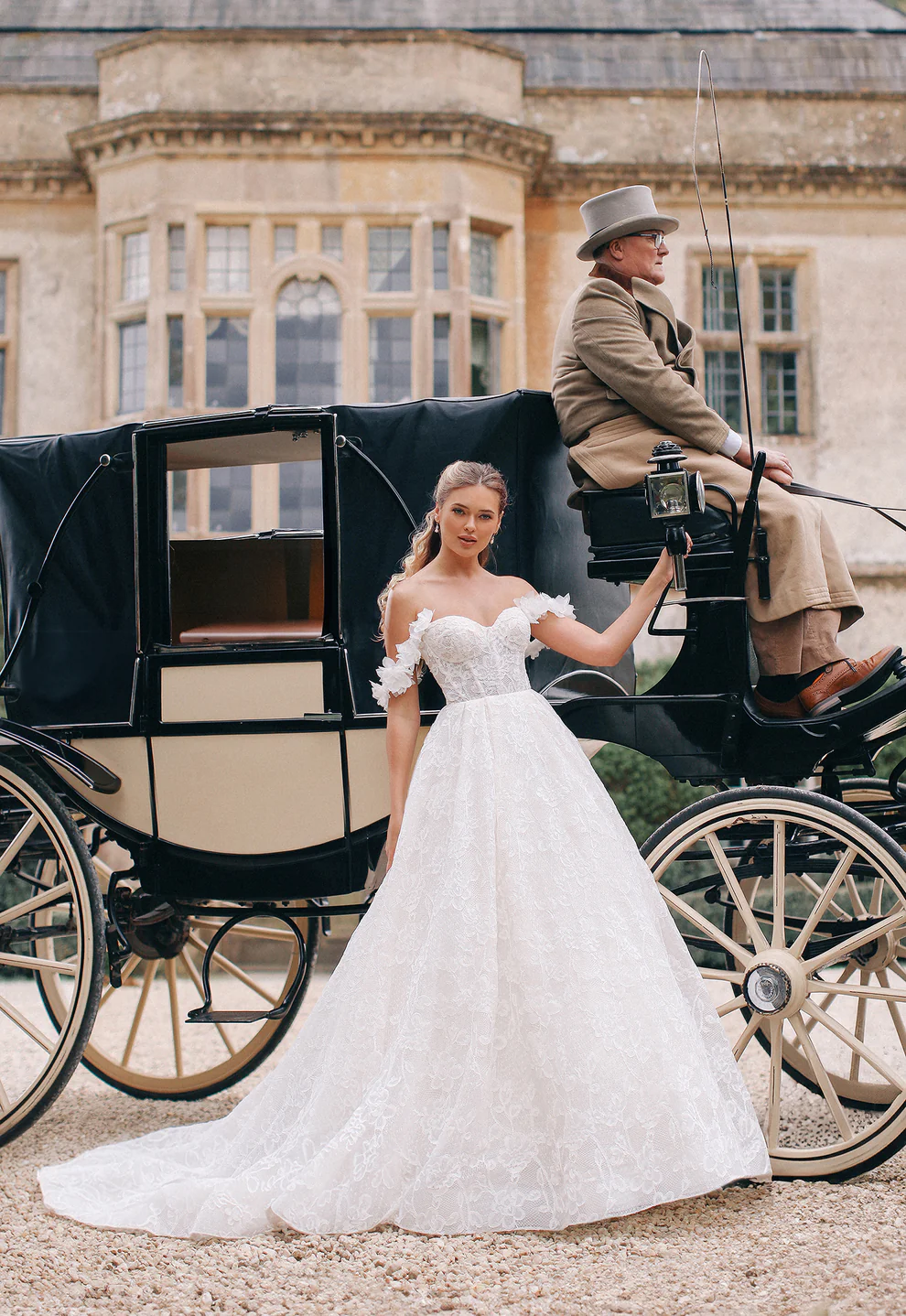 Bridgerton styled wedding - bride with horse and carriage